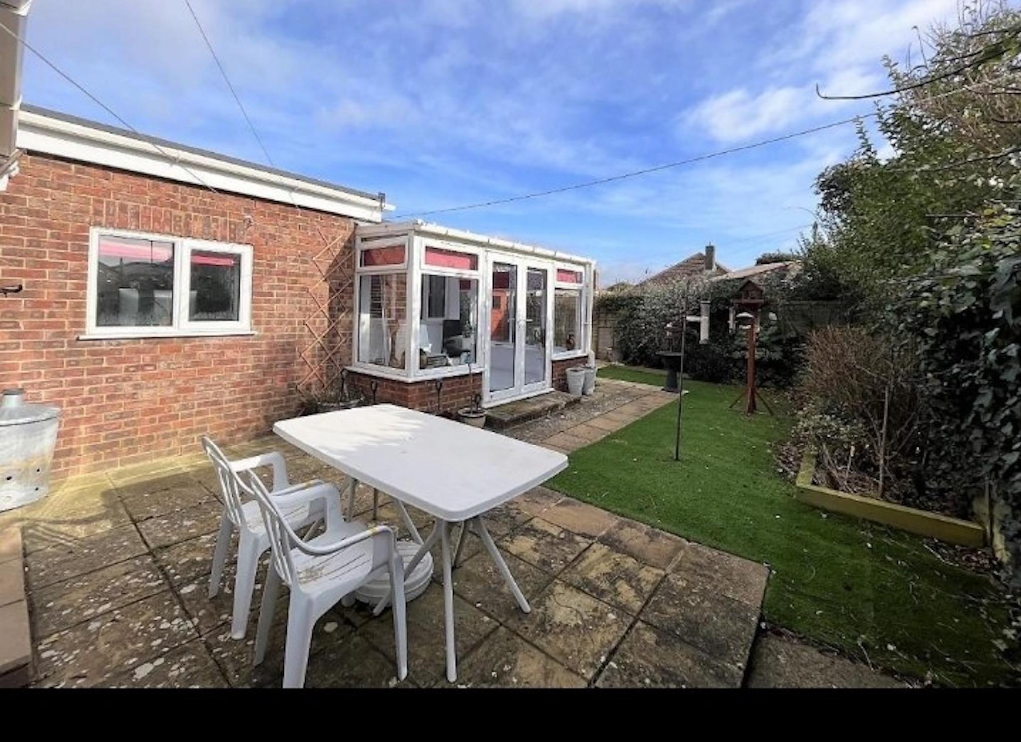 2 Bedroom Bungalow sleeping 4 in Peace Haven2